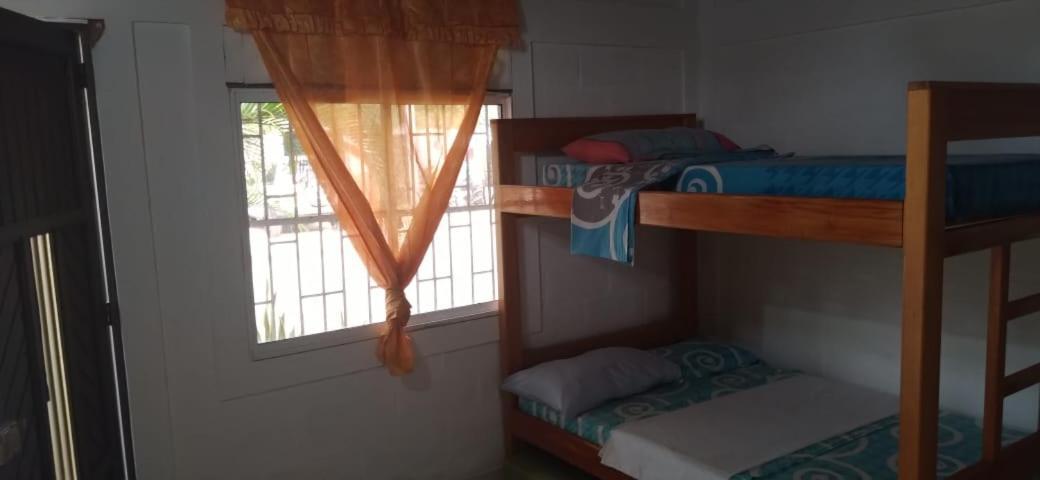 Habitacion Triple Con Cocina Y Bano Privado เนโคคลิ ภายนอก รูปภาพ