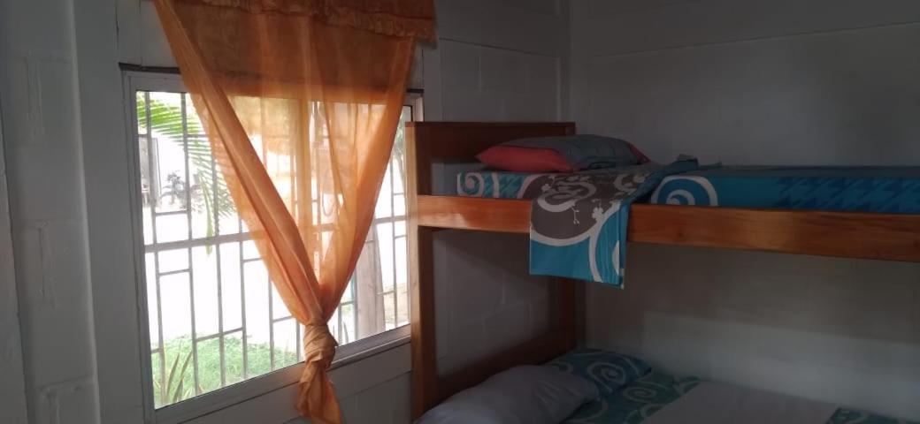 Habitacion Triple Con Cocina Y Bano Privado เนโคคลิ ภายนอก รูปภาพ