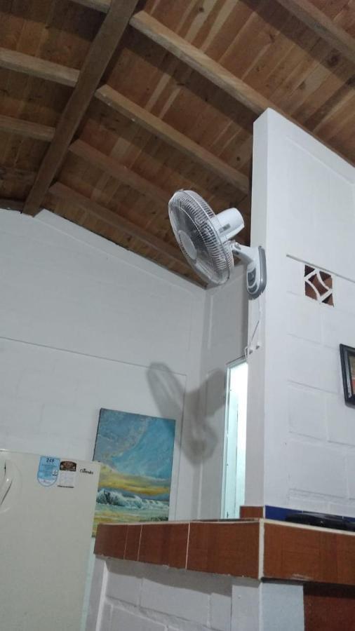 Habitacion Triple Con Cocina Y Bano Privado เนโคคลิ ภายนอก รูปภาพ